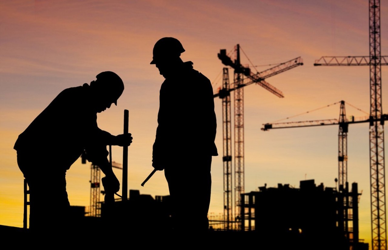 Tecnici specializzati al lavoro